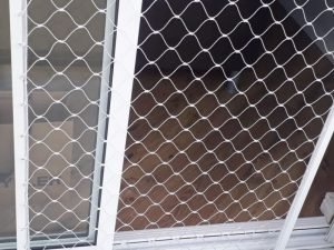 Redes de segurança em prédios em Brasília